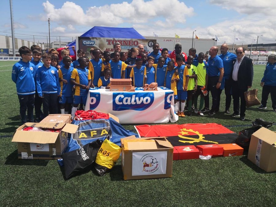 XV Torneo Internacional Infantil de Fútbol 7 de Carballo 2019. AFA Campeón. Celebración 05. José Luís Gallardo y Toni Cortés
