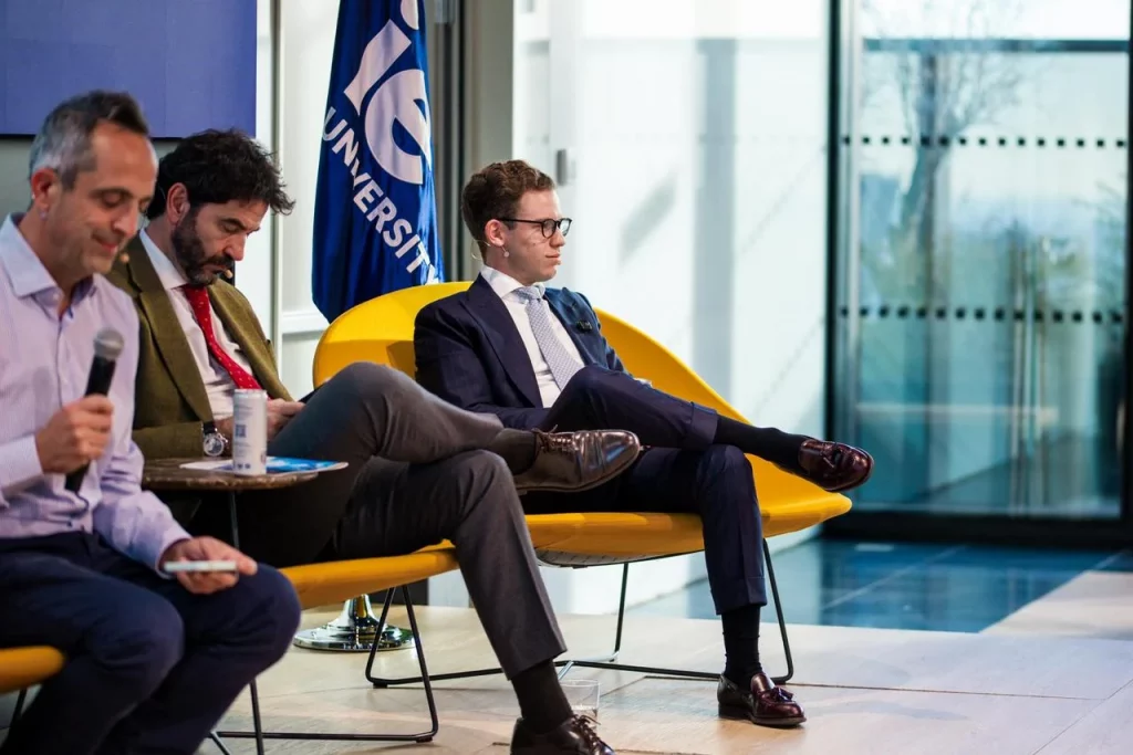 México–España. Claves para invertir y hacer negocio. IE University 5 México–España. Claves para invertir y hacer negocio. IE University. Ponentes